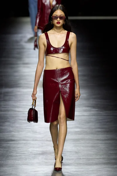 Look 37